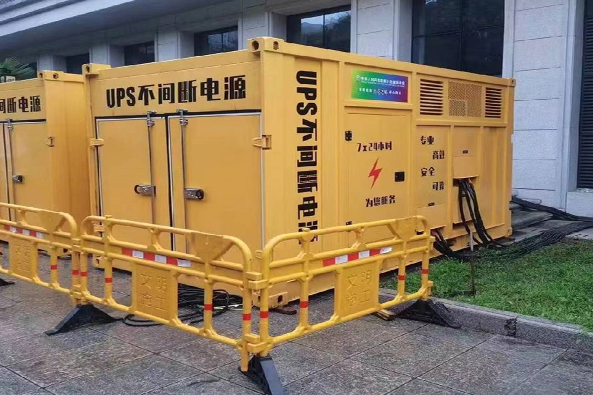 鄂托克前发电机租赁施工现场